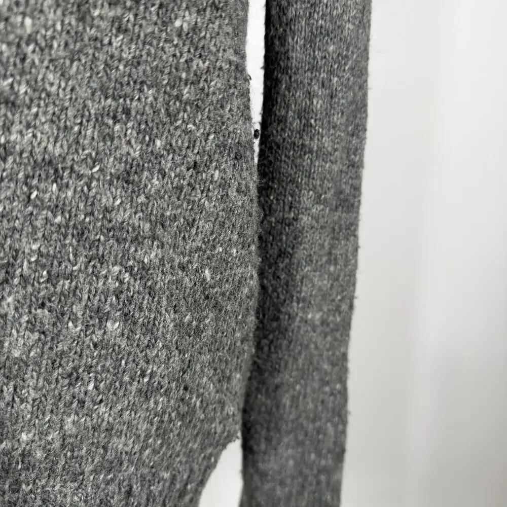 Banana Republic Men’s Lambswool Blend Gray V-Neck Sweater Size M